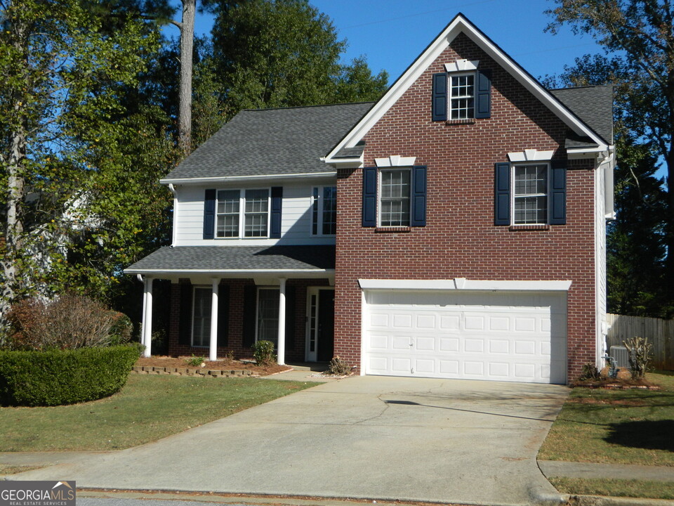 951 Bay Pointe Way in Lilburn, GA - Building Photo