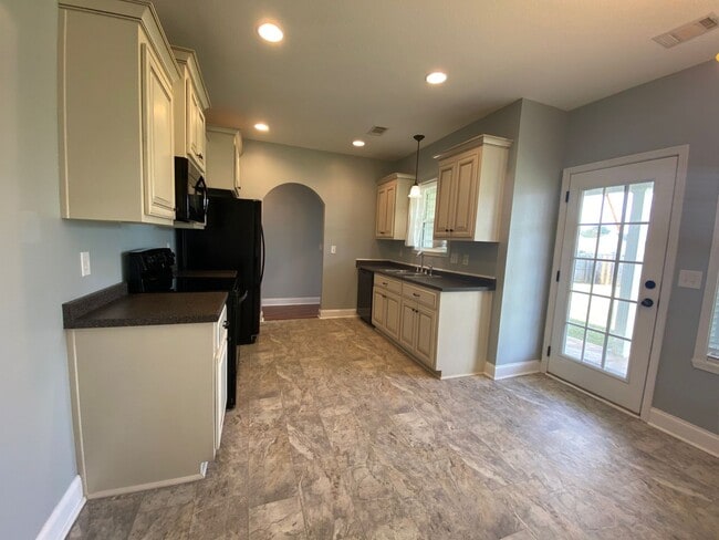 101 Allington Walk in Warner Robins, GA - Building Photo - Building Photo