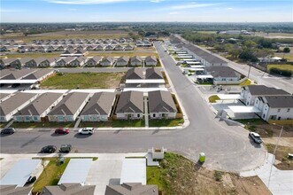 804 N Woodson Ave in Edinburg, TX - Building Photo - Building Photo