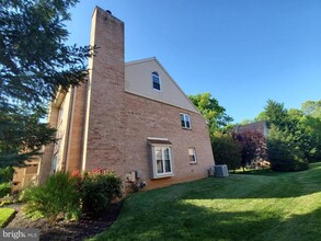 37 Rampart Dr in Chesterbrook, PA - Building Photo - Building Photo