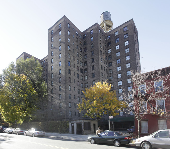 Navy Yard Housing Cooperative in Brooklyn, NY - Building Photo - Building Photo