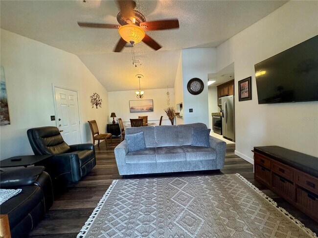 4032 Crockers Lake Blvd in Sarasota, FL - Building Photo - Building Photo
