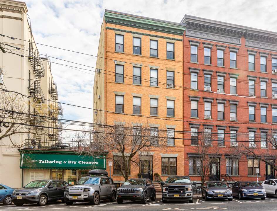 1121 Willow Ave in Hoboken, NJ - Building Photo