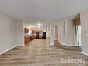 4714 Angelica Dr in Indianapolis, IN - Foto de edificio - Building Photo