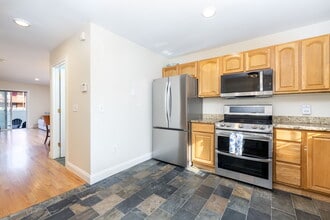 37 Alden St in Hartford, CT - Building Photo - Building Photo