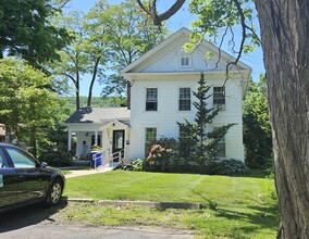 202 Main St in New Hartford, CT - Building Photo - Building Photo