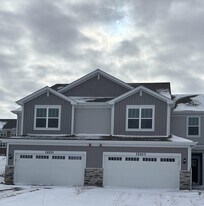 12213 Dodwell St in Huntley, IL - Building Photo