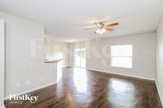 3332 Rogue St in North Port, FL - Foto de edificio - Building Photo