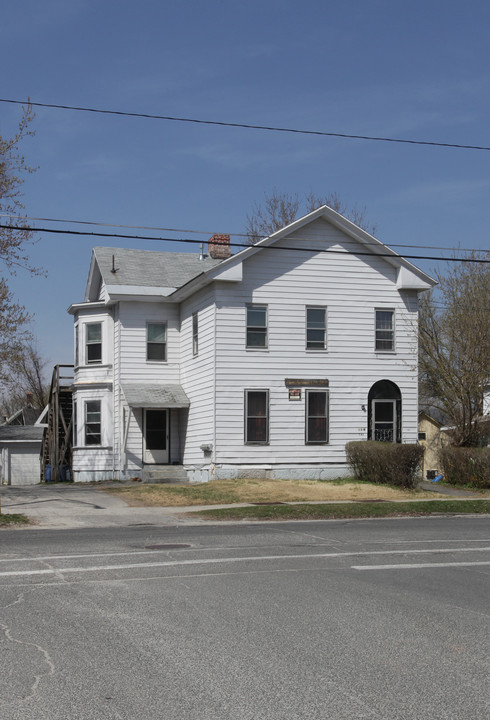 141 Francis Ave in Pittsfield, MA - Building Photo