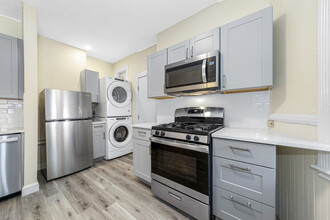 40 Brackett St, Unit 2 in Boston, MA - Building Photo - Building Photo