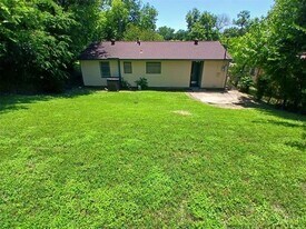 2557 Talco Dr in Dallas, TX - Building Photo