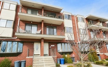 2830 E 27th St in Brooklyn, NY - Foto de edificio - Building Photo