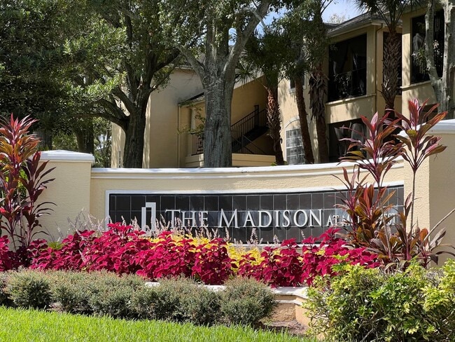 2558 Robert Trent Jones Dr in Orlando, FL - Building Photo - Building Photo