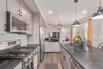 1625 S Andes Way in Aurora, CO - Foto de edificio - Building Photo