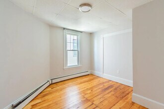 34 Falcon St, Unit 1 in Boston, MA - Building Photo - Building Photo