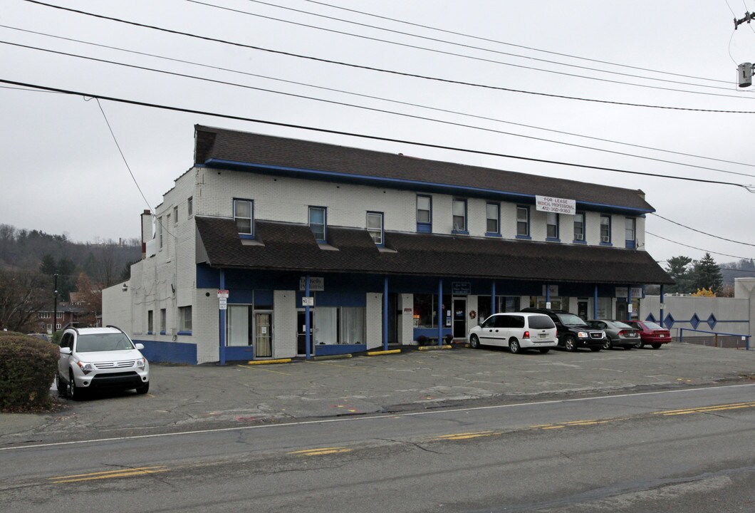 1601-1607 Lincoln Way in McKeesport, PA - Foto de edificio