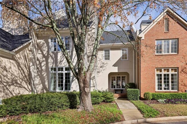 property at 78 Paces W Cir NW