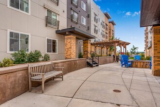 11350 E Peakview Ave in Englewood, CO - Foto de edificio - Building Photo