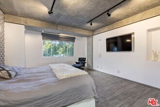 818 N Doheny Dr in West Hollywood, CA - Building Photo - Building Photo