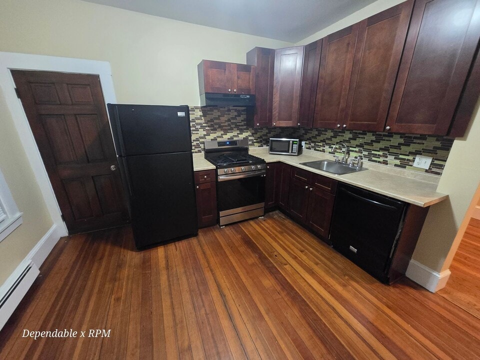 735 Washington St in Boston, MA - Building Photo