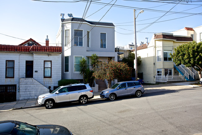 2760-2762 Golden Gate Ave in San Francisco, CA - Building Photo - Building Photo