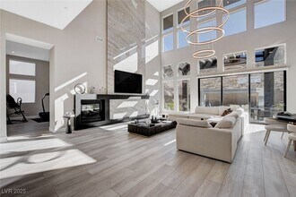5289 Feathertop Dr in Las Vegas, NV - Building Photo - Building Photo