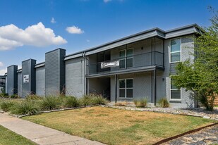 The Brix Apartments in Dallas, TX - Building Photo