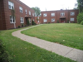 628 Southcrest Ct, Unit #2