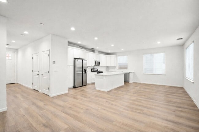 5509 Malibu Palm Ct in Sacramento, CA - Building Photo - Building Photo