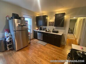 10 Taft St, Unit 3 in Boston, MA - Foto de edificio - Building Photo