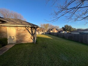 2909 Pegasus Ct in Grand Prairie, TX - Building Photo - Building Photo