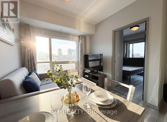 275 Larch St in Waterloo, ON - Building Photo - Building Photo