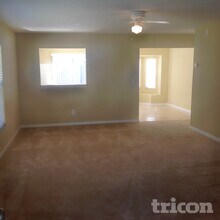 7543 Oxford Garden Cir in Apollo Beach, FL - Building Photo - Building Photo