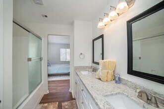 9924 Oriole Crest Ct in Las Vegas, NV - Building Photo - Building Photo