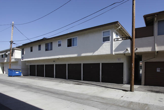 Fay Lane Apartments in Anaheim, CA - Building Photo - Building Photo