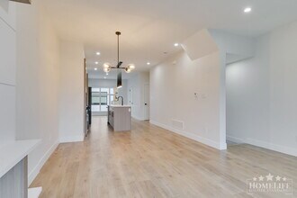 177-175A 175a St in Surrey, BC - Building Photo - Building Photo