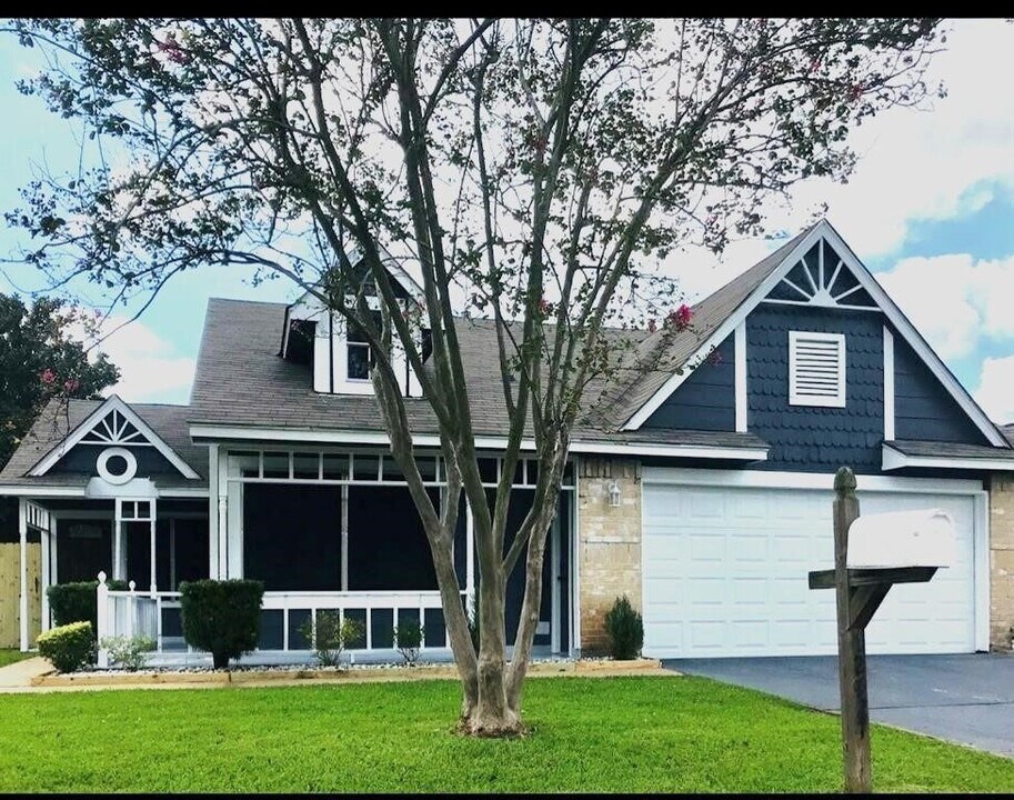 12727 Ashford Knoll Dr in Houston, TX - Foto de edificio