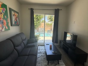 22941 Runnymede St in Los Angeles, CA - Building Photo - Building Photo