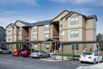 Grove Ph II in Salem, OR - Building Photo - Building Photo