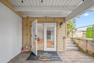 14407 NE Fremont St in Portland, OR - Building Photo - Building Photo