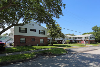 Colony House in Tampa, FL - Foto de edificio - Building Photo