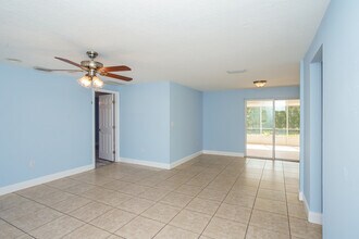 3834 San Luis Dr in Sarasota, FL - Building Photo - Building Photo