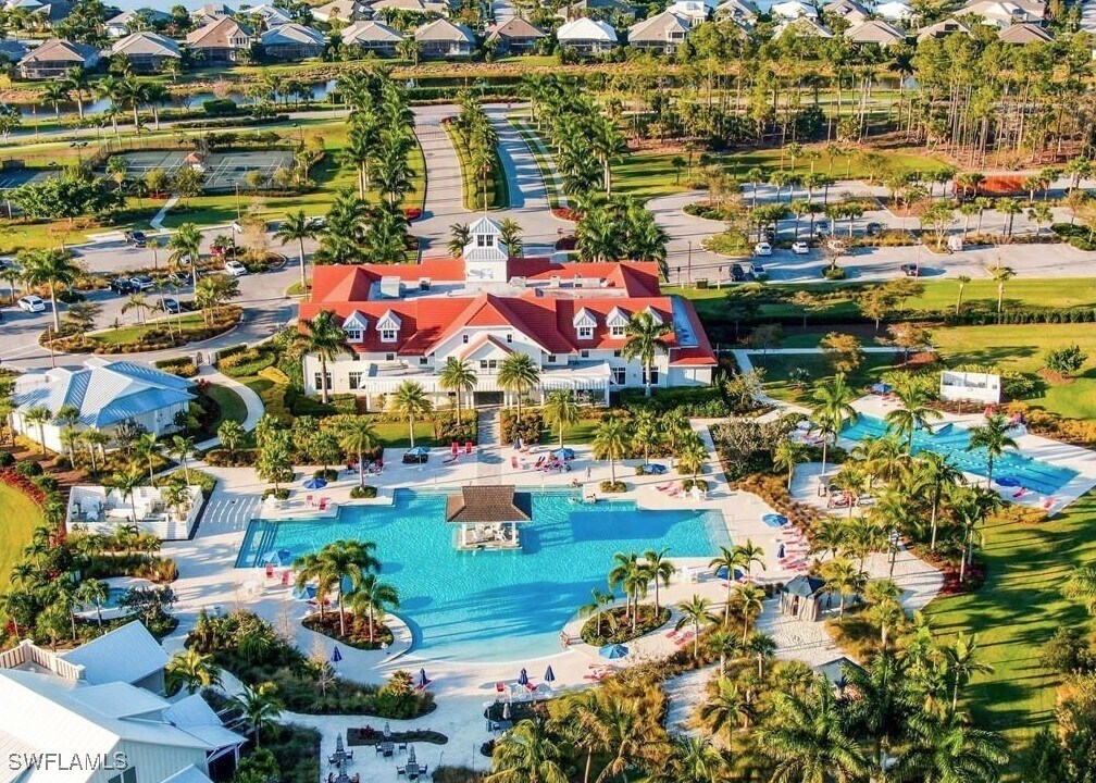 7204 Cayo Coco Ln in Naples, FL - Foto de edificio