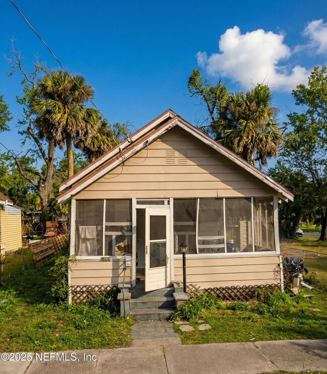 property at 1461 W 5th St