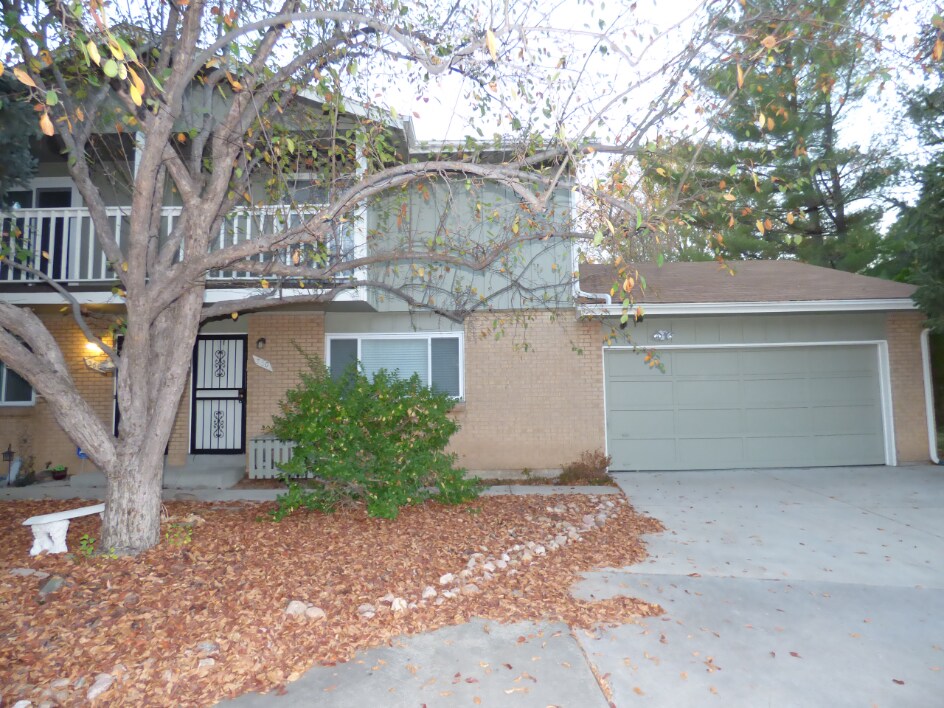 360 Upham St in Lakewood, CO - Foto de edificio