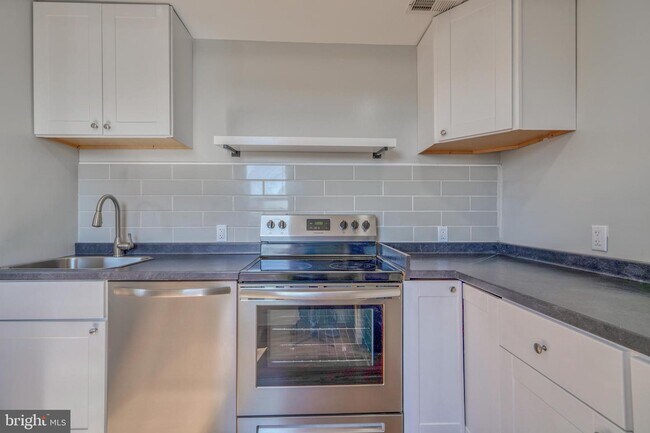 6901 Harford Rd photo'