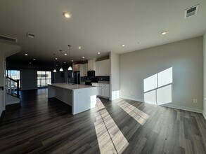 24734 Monk Meadows Terrace in Dulles, VA - Foto de edificio - Building Photo