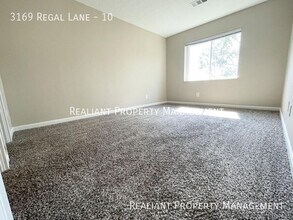 3169 Regal Ln in Groesbeck, OH - Building Photo - Building Photo