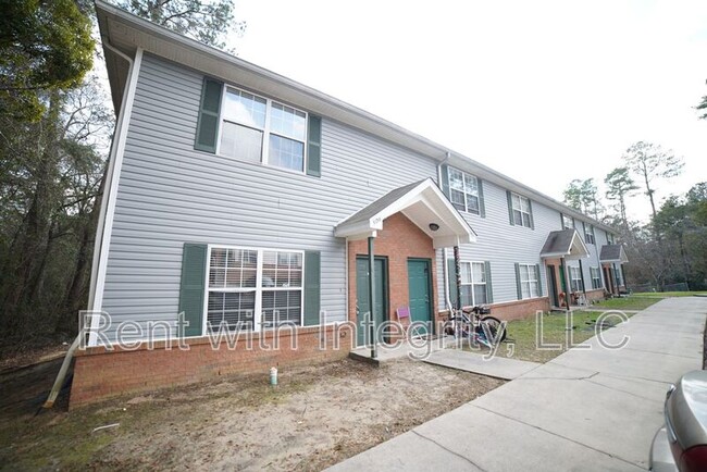 2403 Hartsfield Rd in Tallahassee, FL - Building Photo - Building Photo