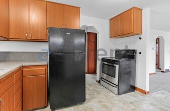 1920 S Bayview St in Seattle, WA - Building Photo - Building Photo